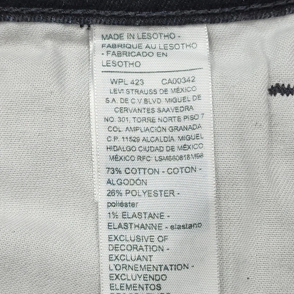 Signature By Levi Strauss Shorts Mens 44 Black Stretch Denim Jort Bermuda Casual
